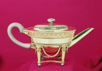 Teekanne und Ständer von Fobelberg und Gilbert, 1784